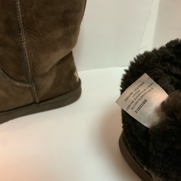 Ugg Classic Short - Picture 8 of 11